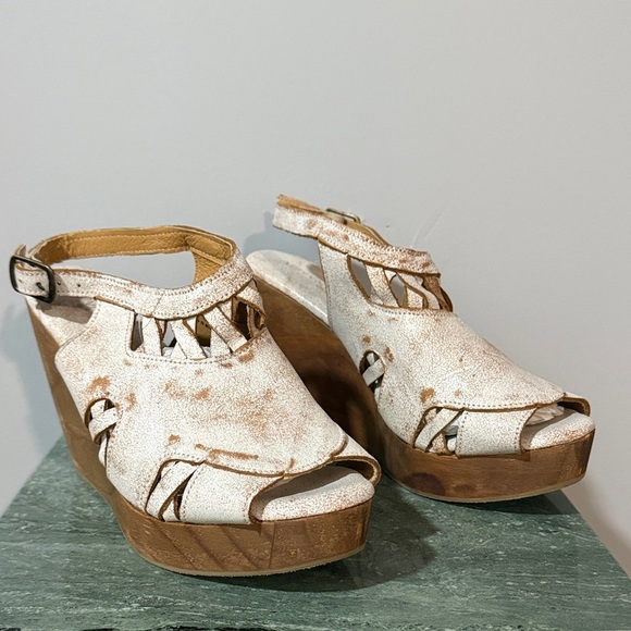 Very Volatile White and Brown Wedge Sandals - Picture 1 of 10